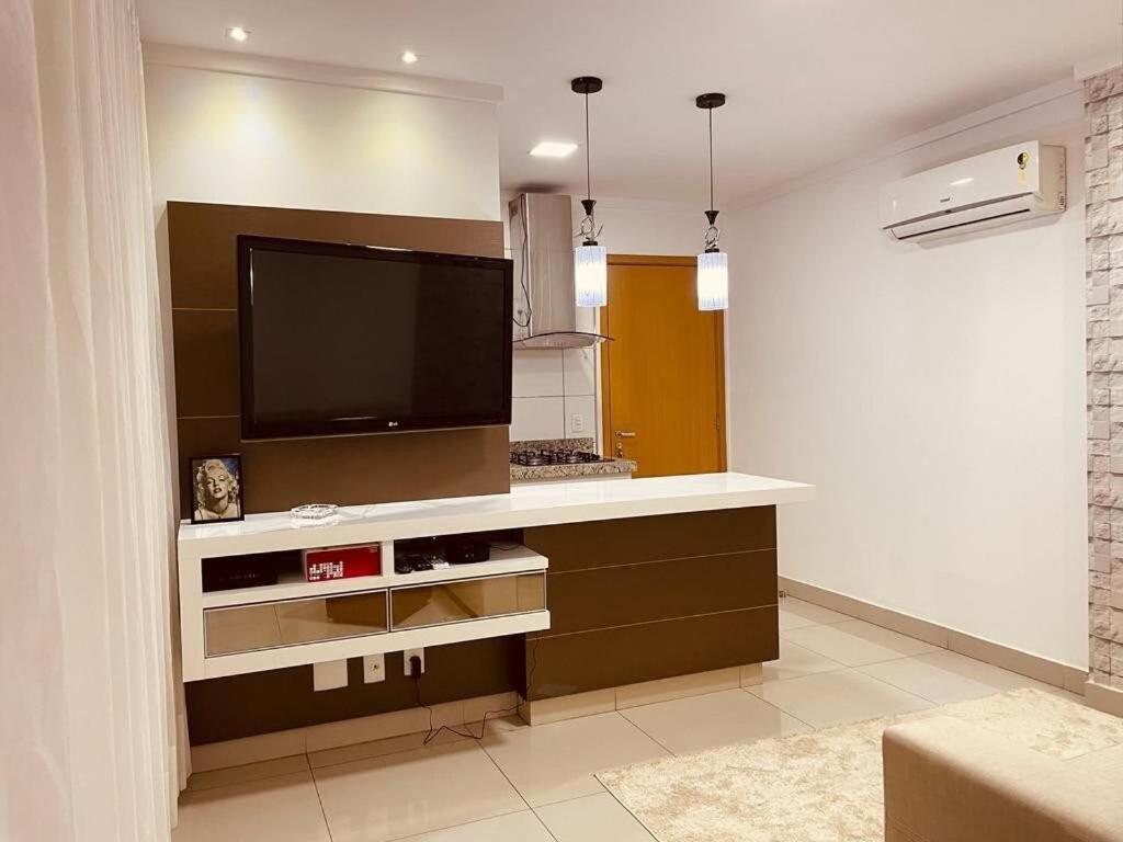 2 Qts.| 4 Hosp. | Ao Lado Do Goiania Shopping Apartamento Exterior foto