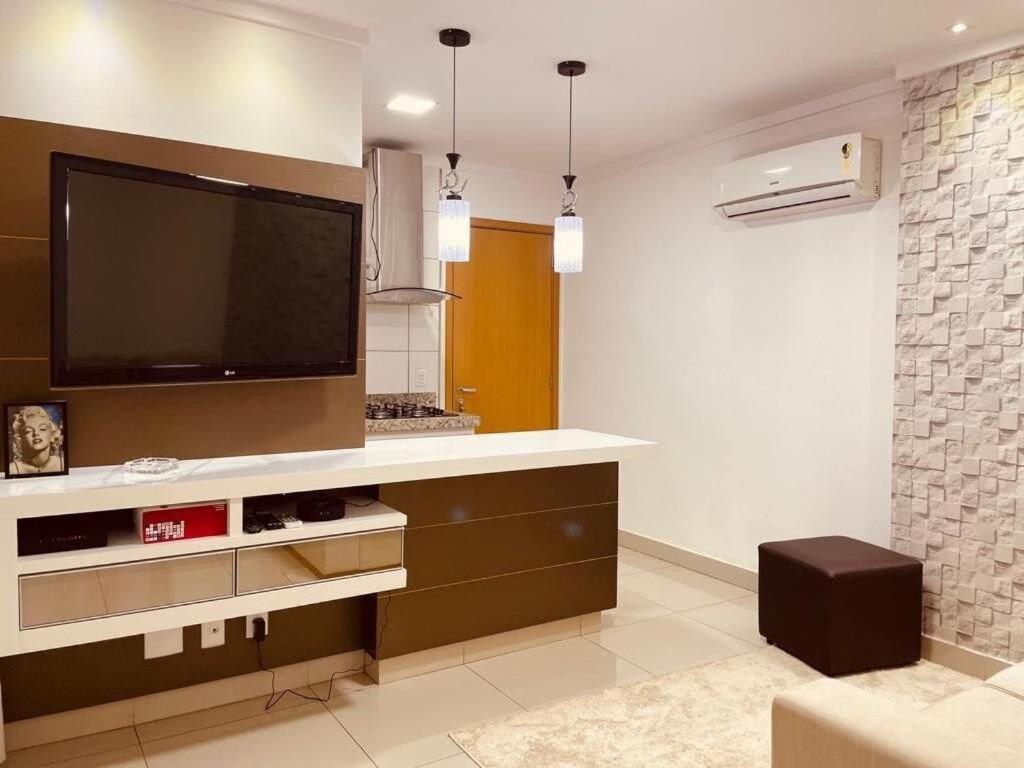2 Qts.| 4 Hosp. | Ao Lado Do Goiania Shopping Apartamento Exterior foto